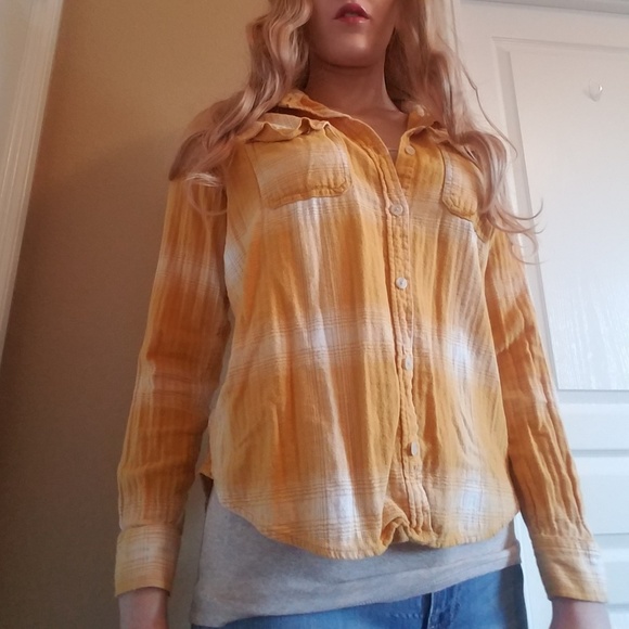 Universal Threads Yellow Button-Up Flannel - Picture 2 of 2